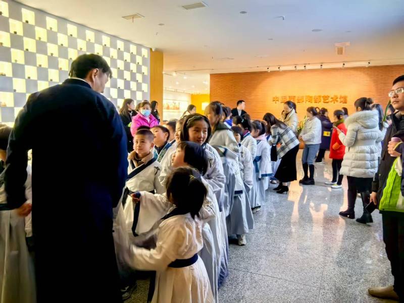 文化赋能：霍林郭勒市魔创文旅挖掘城市文化资源的实践探索